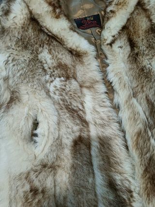 Abrigo de piel sintética de "El Lince"