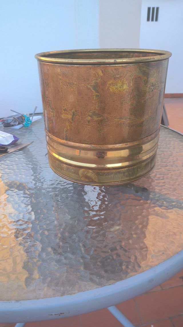 macetero de laton
