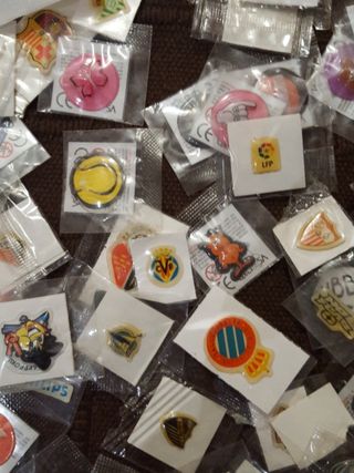 Pegatinas antiguas selladas