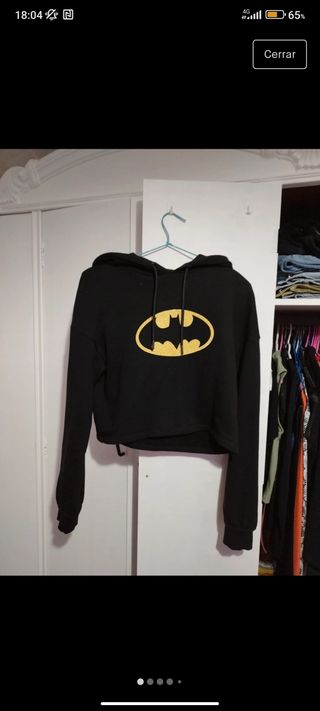 Sudadera negra de Batman con capucha de Bershka