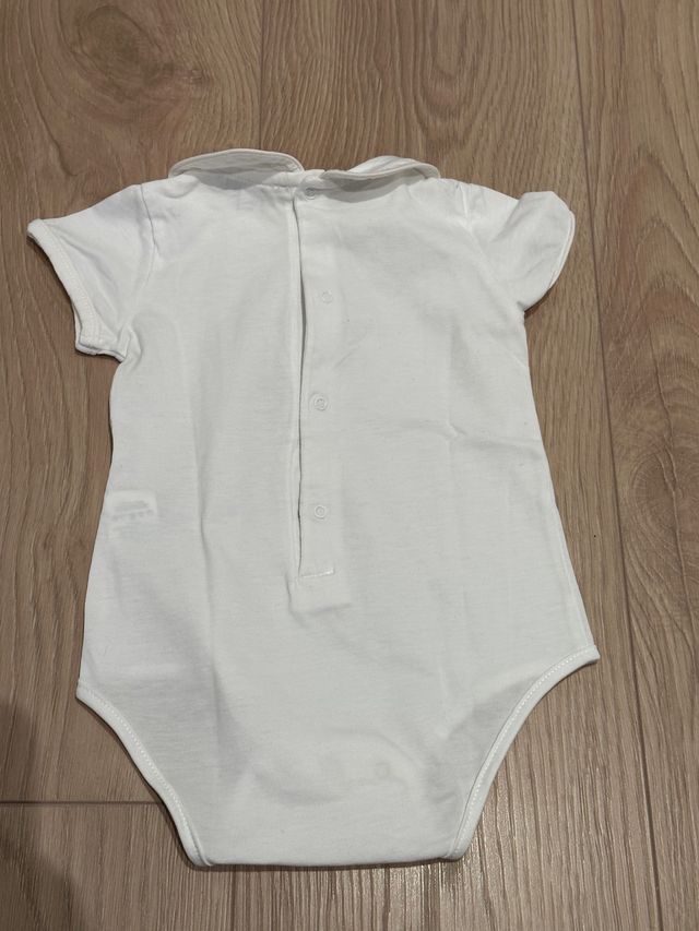 Body marca Dulces 6/12 meses. Una puesta