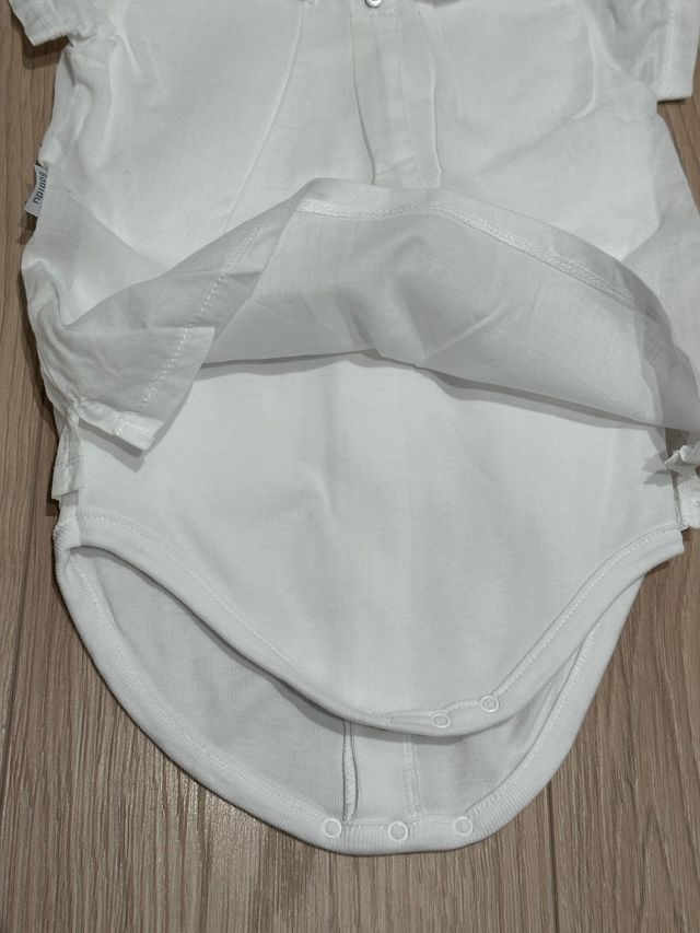 Body camisa Babidu unisex 12 meses. Una puesta