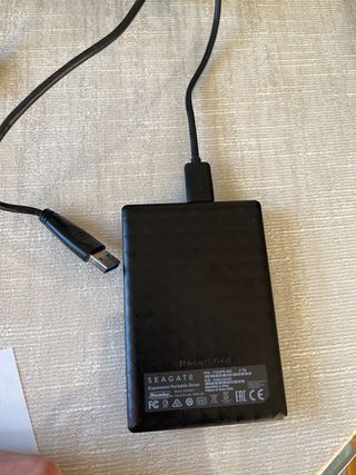 PS4 SLIM 500GB + Mando + disco duro 2TB