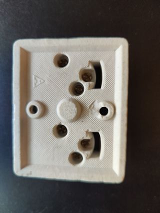 VECCHIO PORTAFUSIBILE IN CERAMICA MONOFASE