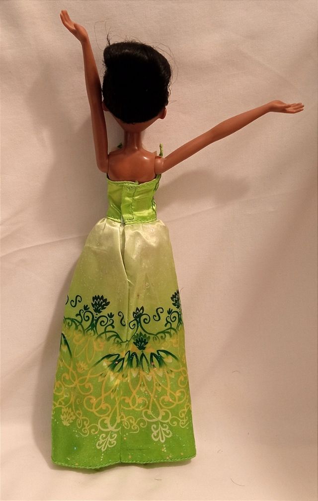 bambola principessa tiana shimmer Hasbro Disney