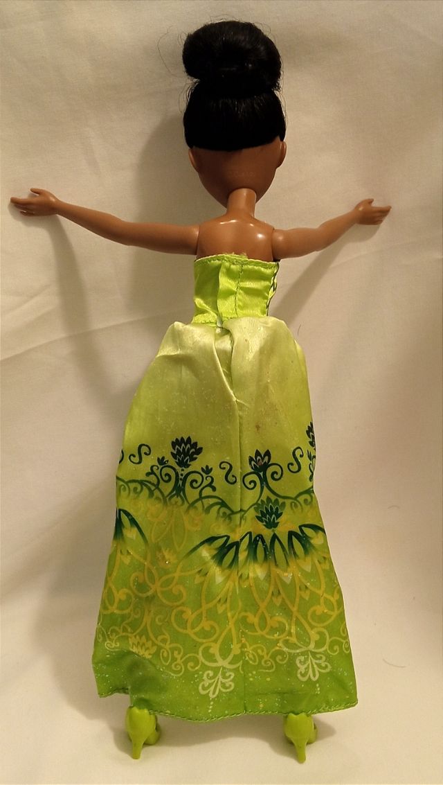 bambola principessa tiana shimmer Hasbro Disney