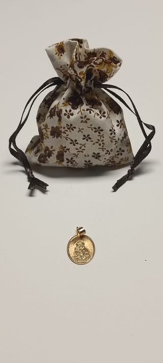 MEDALLA VIRGEN DE COROMOTO ORO LAMINADO