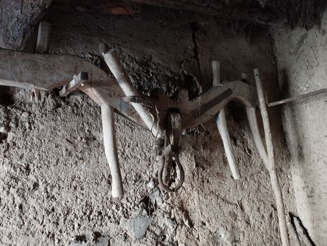 utensilios de labranza y yugos