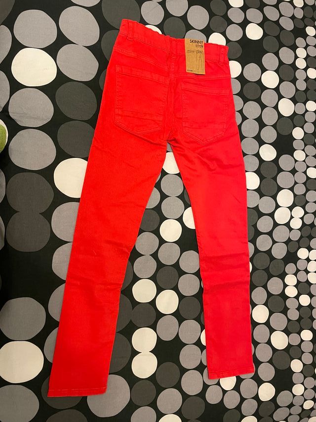 Pantalón rojo