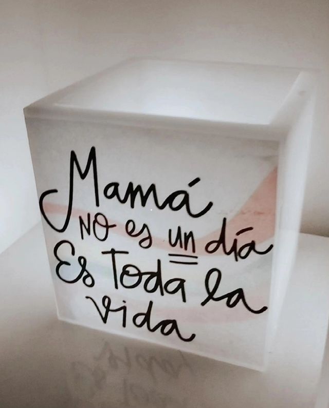 Luci a cera a led personalizzate per compleanno.