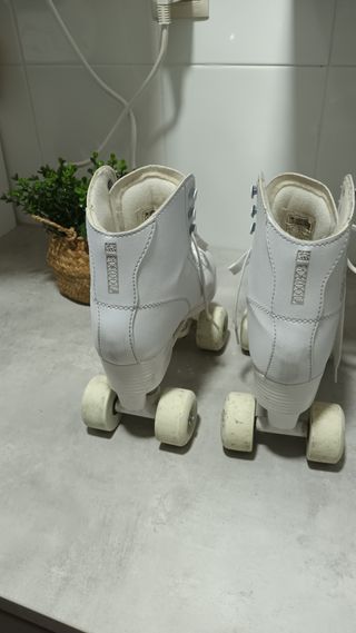Patines 4 ruedas artístico blancos. Talla 39