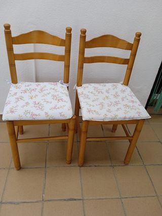 Sillas madera y mimbre 