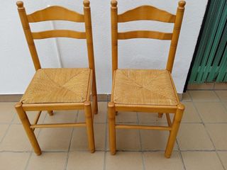 Sillas madera y mimbre 