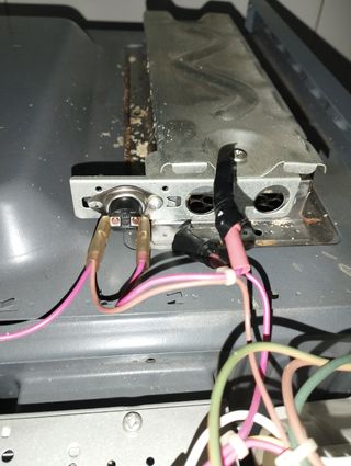 PIEZAS MICROONDAS ARTRON MODELO AG823HKF