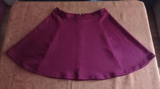 Falda evasé, estupenda caída, t. L/M.