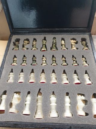 ajedrez de alabastro marmol