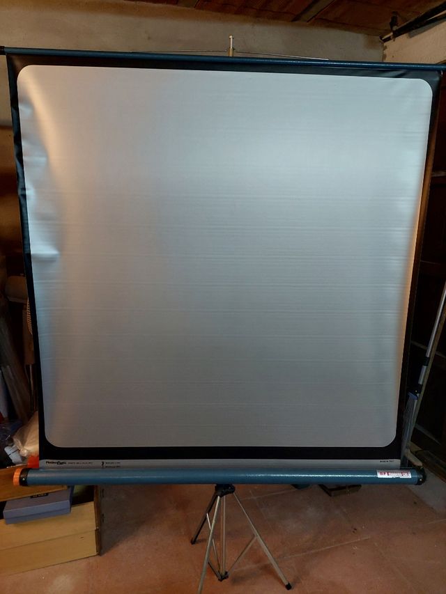 PANTALLA PARA PROYECTOR