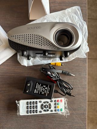 Proyector portátil Optica Led