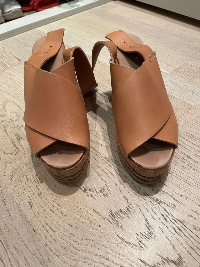 Cuñas Tacón Zara. Color Marrón T.39