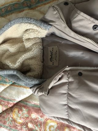 Chaleco con gorro de niño/niña