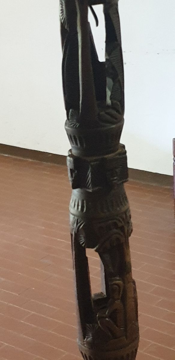 piantana malgasha in ebano vintage