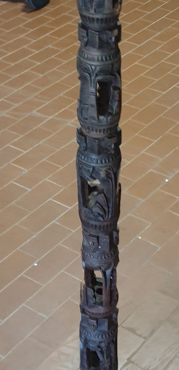 piantana malgasha in ebano vintage