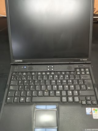 Computer portatile vintage Compaq Evon610c del 2002