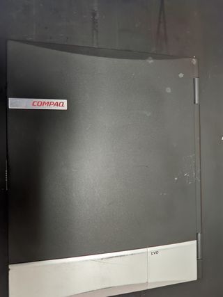 Computer portatile vintage Compaq Evon610c del 2002