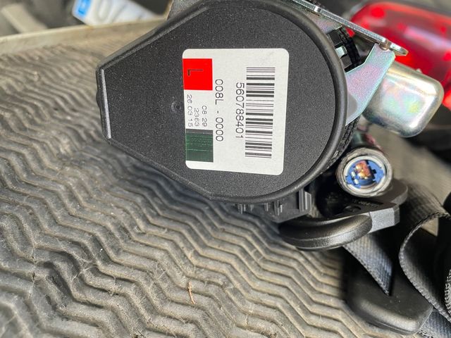 Cinturón delantero izquierdo