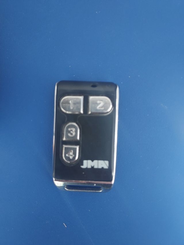 Máquina de hacer copias mandos garaje JMA