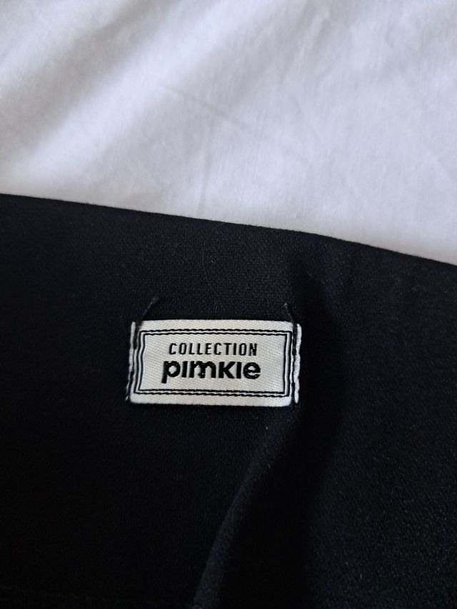 Vestido negro ceñido