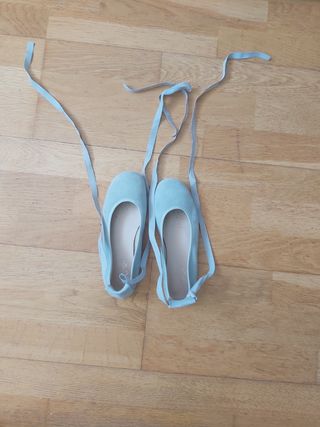 Vestido con zapatos y corona de comunión