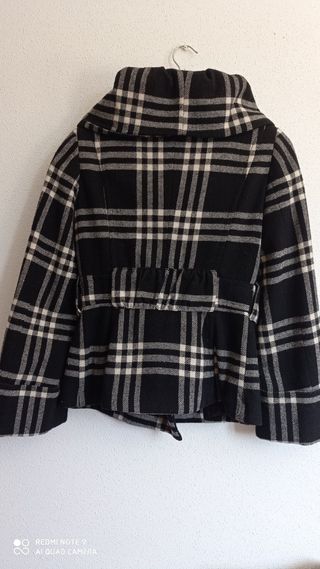 chaquetón cuadros negros y blancos zara