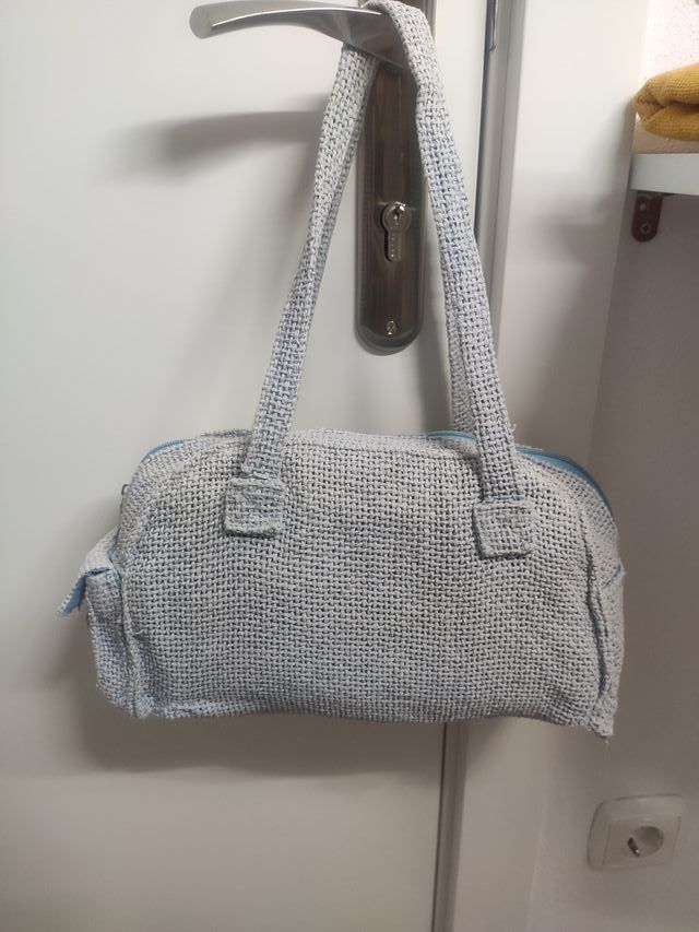 Bolso de hombro de mujer azul y blanco