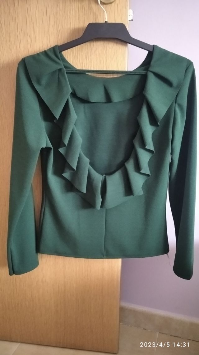 camisa de poliéster con volante