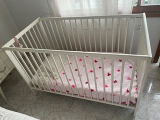Cuna madera blanca y colchón