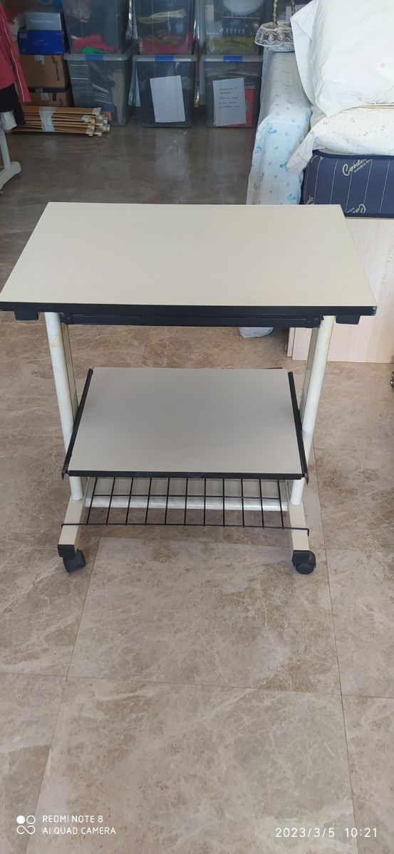 mesa auxiliar oficina