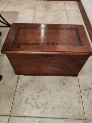 Macchina da cucire vintage MAQUAIRE 
