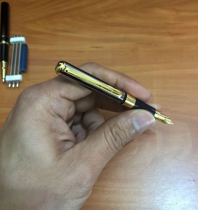 Pluma Helio Ferretti