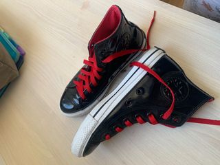 Converse Cuero negras