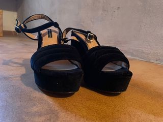 Sandalia tacon ancho