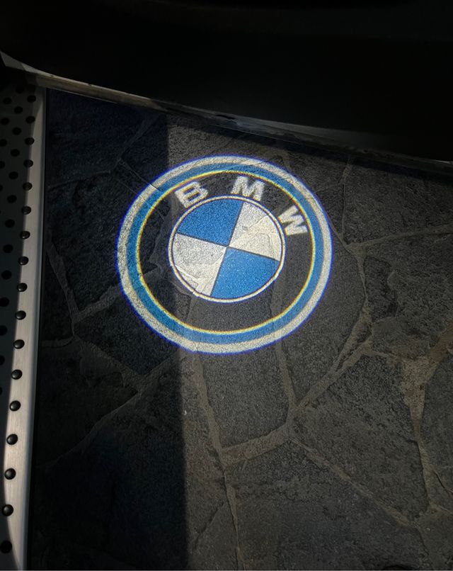 Proyector logo Bmw