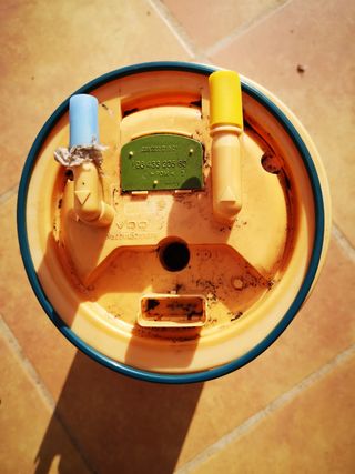 Aforador con bomba incluida.