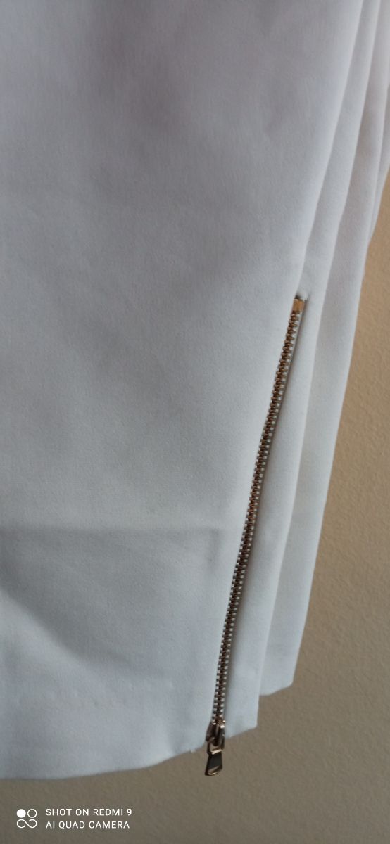 pantalón algodon doble. Zara