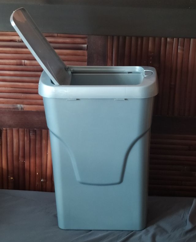 PAPELERA Y ESCURREPLATOS DE PLÁSTICO!