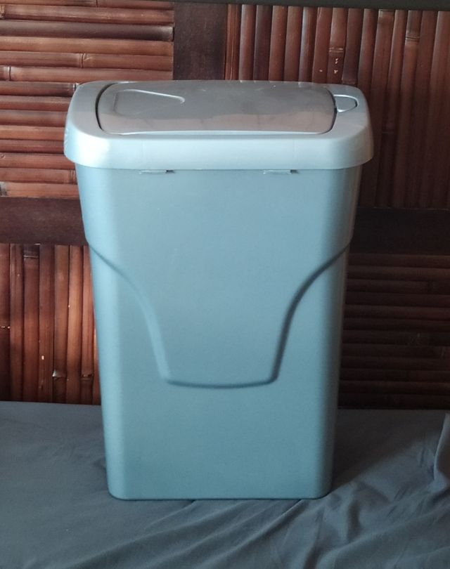 PAPELERA Y ESCURREPLATOS DE PLÁSTICO!