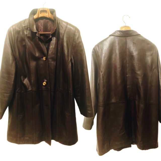 Abrigo de cuero marrón
