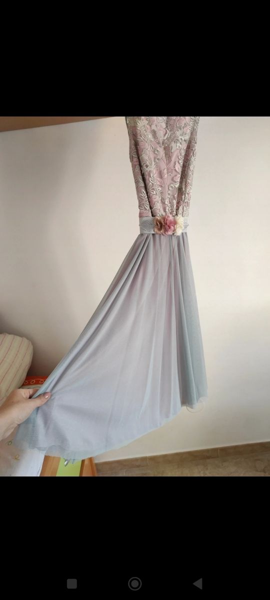 Precioso y elegante vestido de fiesta