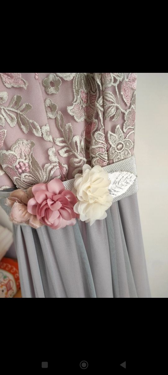 Precioso y elegante vestido de fiesta