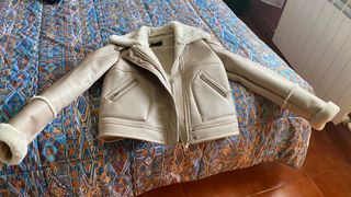 Chaqueta color beige